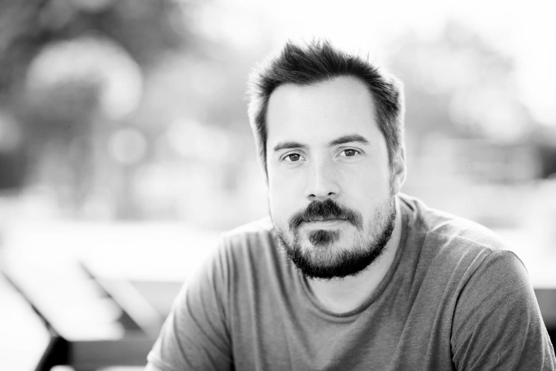 L’Interview exclusive avec le fondateur de 2HoursStudio : Révéler les secrets de la visibilité CEO