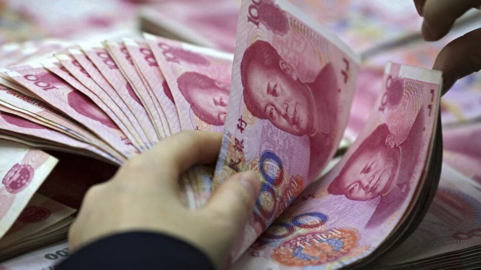 Le yuan chinois atteint son plus bas niveau depuis 2 ans face au dollar américain