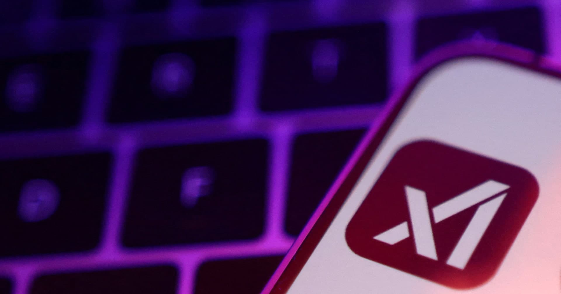 Morgan Stanley commercialise 5 milliards de dollars pour le XAI appartenant à Elon Musk en prêts, obligations, disent des sources