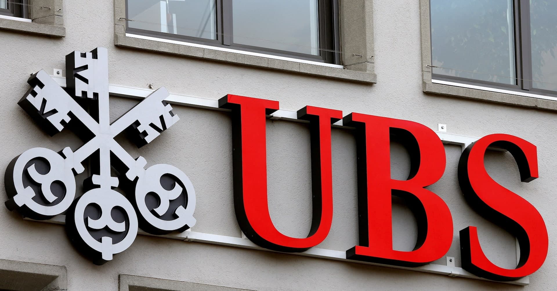 UBS embauche les banquiers technologiques Larsen, Michlovich de BOFA à New York