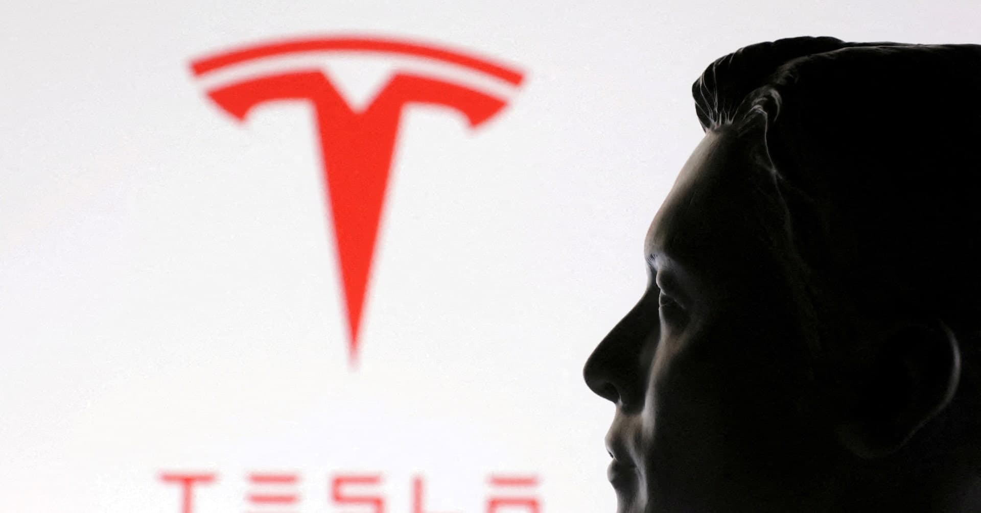 Tesla partage la hausse alors que Politico rapporte Musk-White House pour tenir l’appel