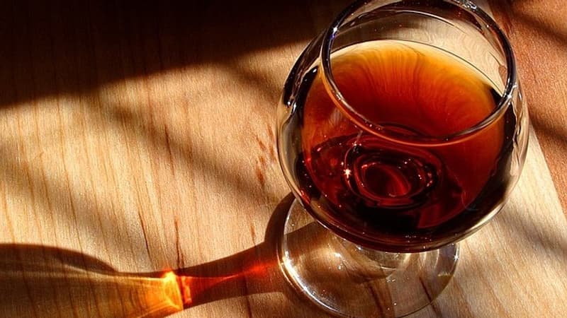 La Chine va imposer une taxe sur les importations de cognac